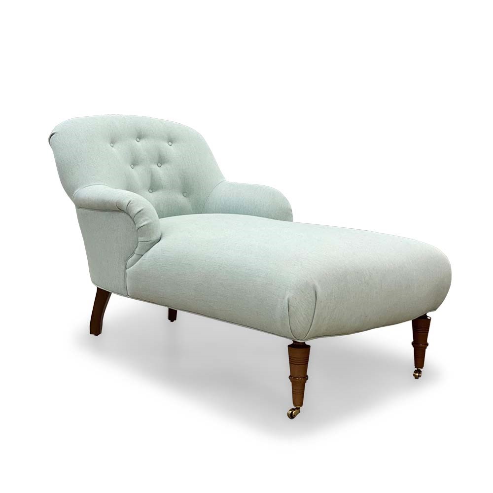 228-C Michael Chaise
